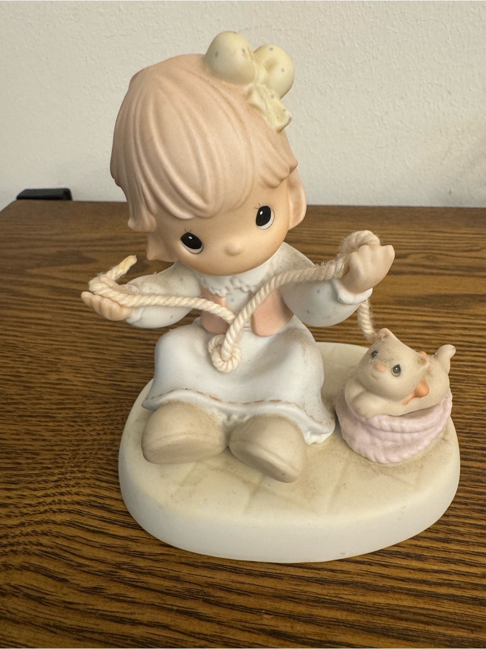 Precious Moments Figurine "Believe It Or Knot, I Luv You" Vintage 1998 EUC